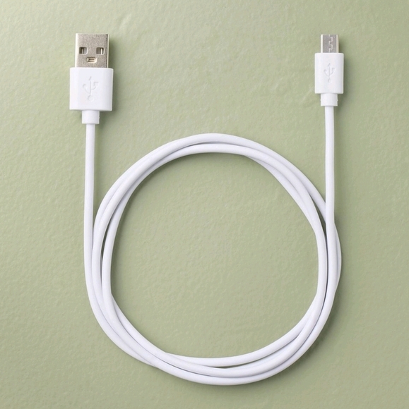 Hearth and Hand Fluted Library Table Lamp Brass 11.5" Metal Target Fall - Picture 4 of 11